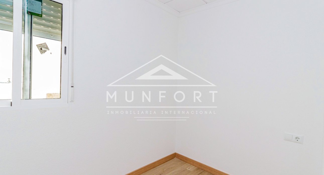 Segunda mano - Apartamentos -
Los Nietos