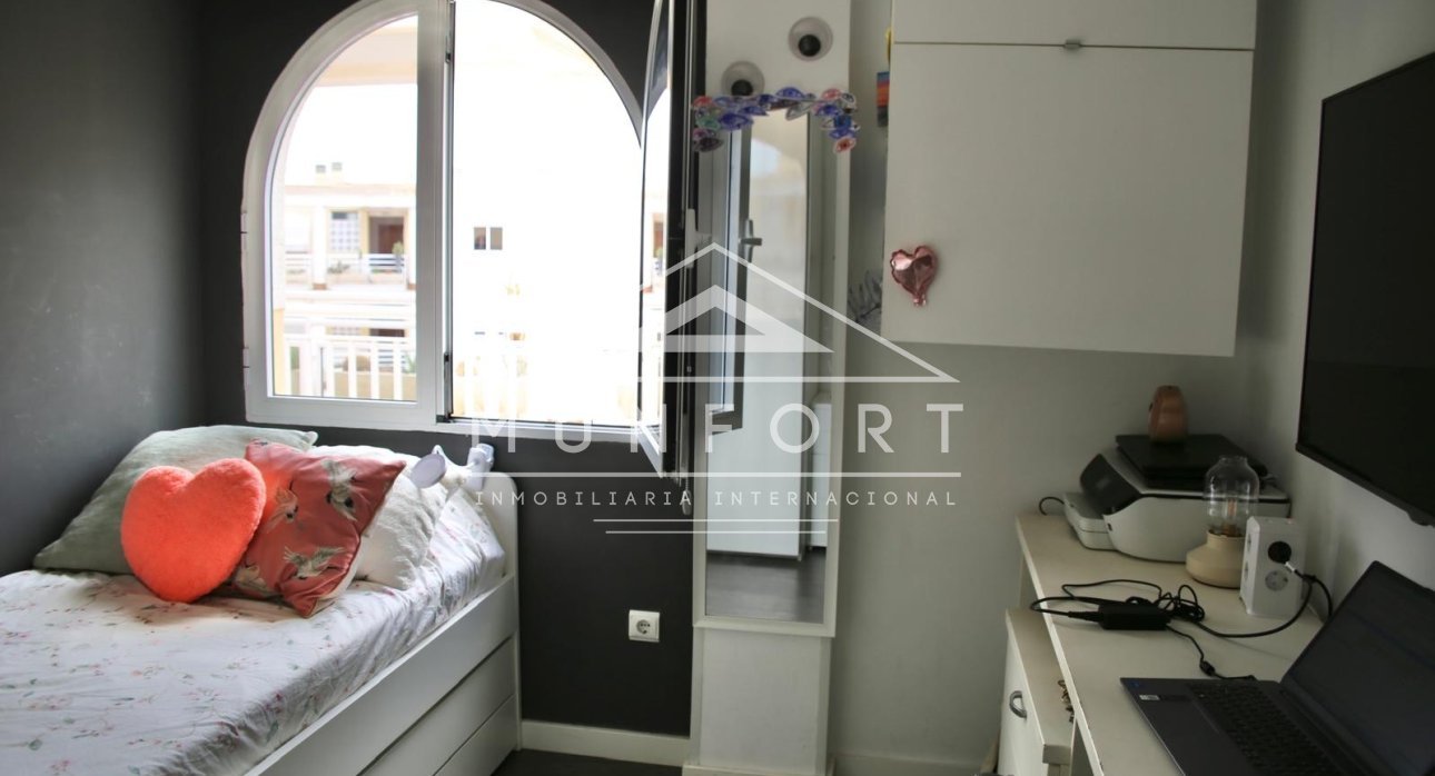 Segunda mano - Apartamentos -
Orihuela Costa - Aguamarina