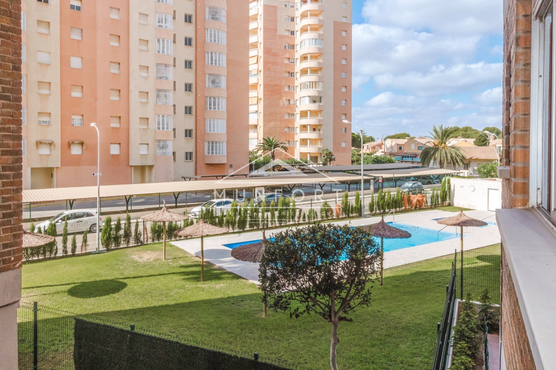 Segunda mano - Apartamentos -
Orihuela Costa - Dehesa de Campoamor