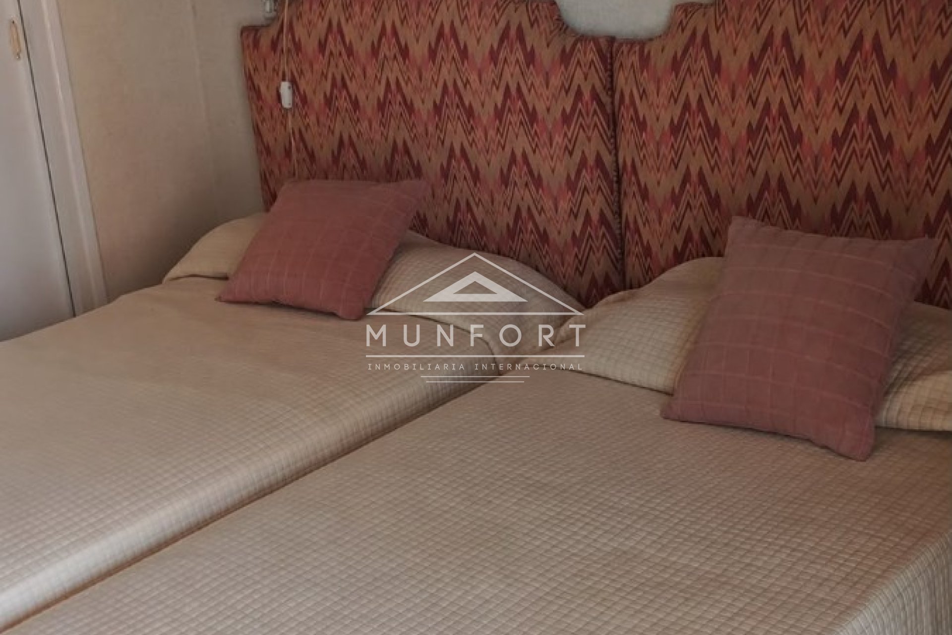 Segunda mano - Apartamentos -
Orihuela Costa - Dehesa de Campoamor
