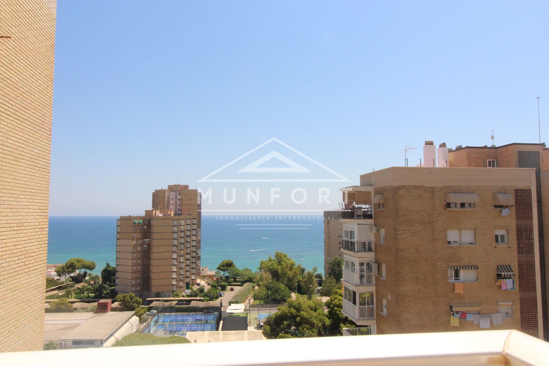 Segunda mano - Apartamentos -
Orihuela Costa - Dehesa de Campoamor