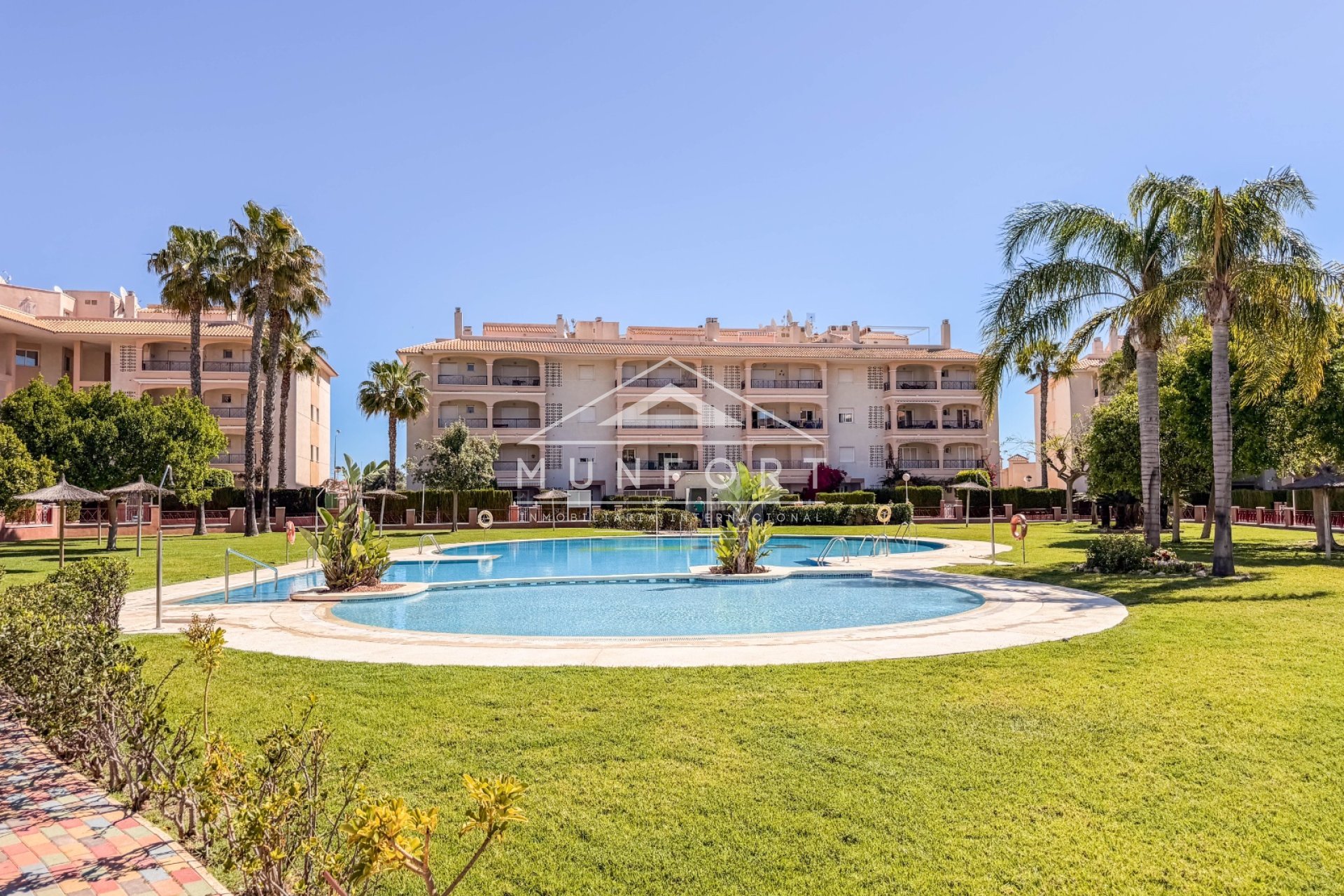 Segunda mano - Apartamentos -
Orihuela Costa - Playa Flamenca