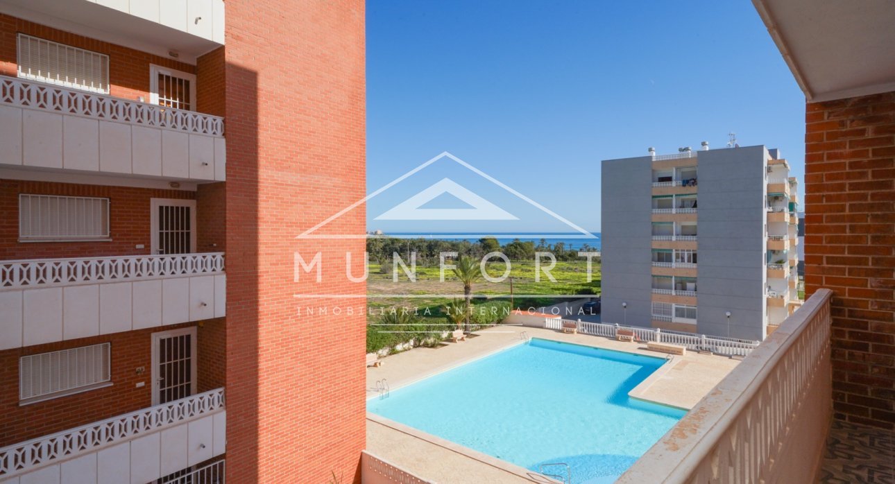 Segunda mano - Apartamentos -
Orihuela Costa - Punta Prima