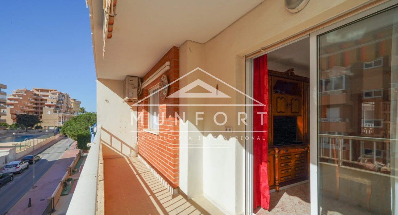 Segunda mano - Apartamentos -
Orihuela Costa - Punta Prima