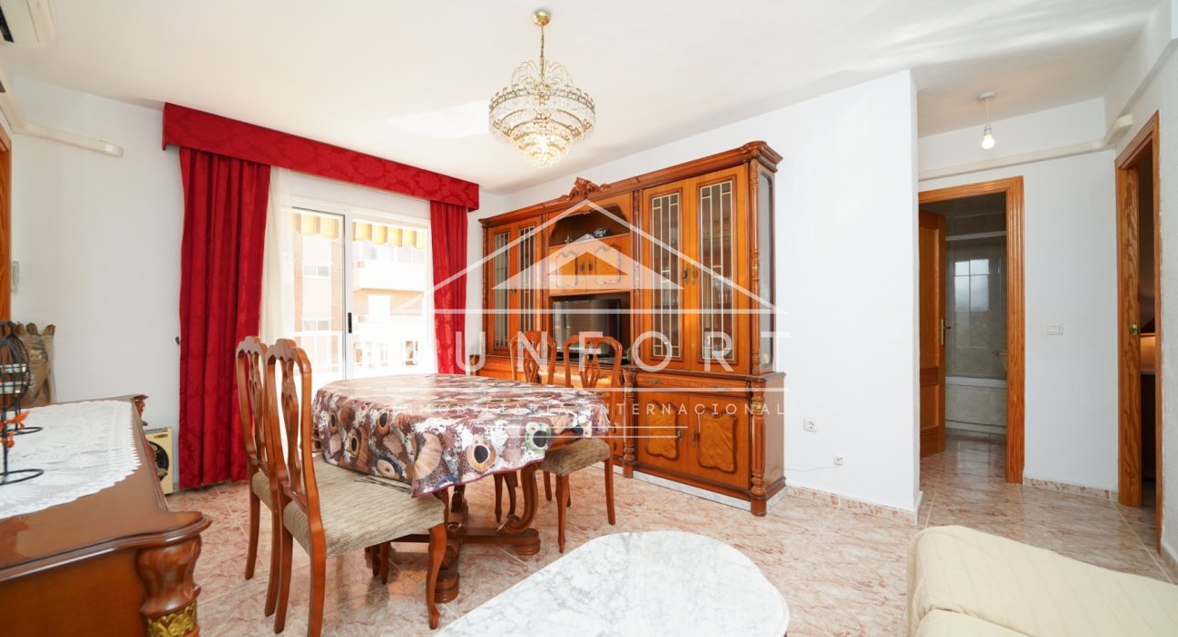Segunda mano - Apartamentos -
Orihuela Costa - Punta Prima