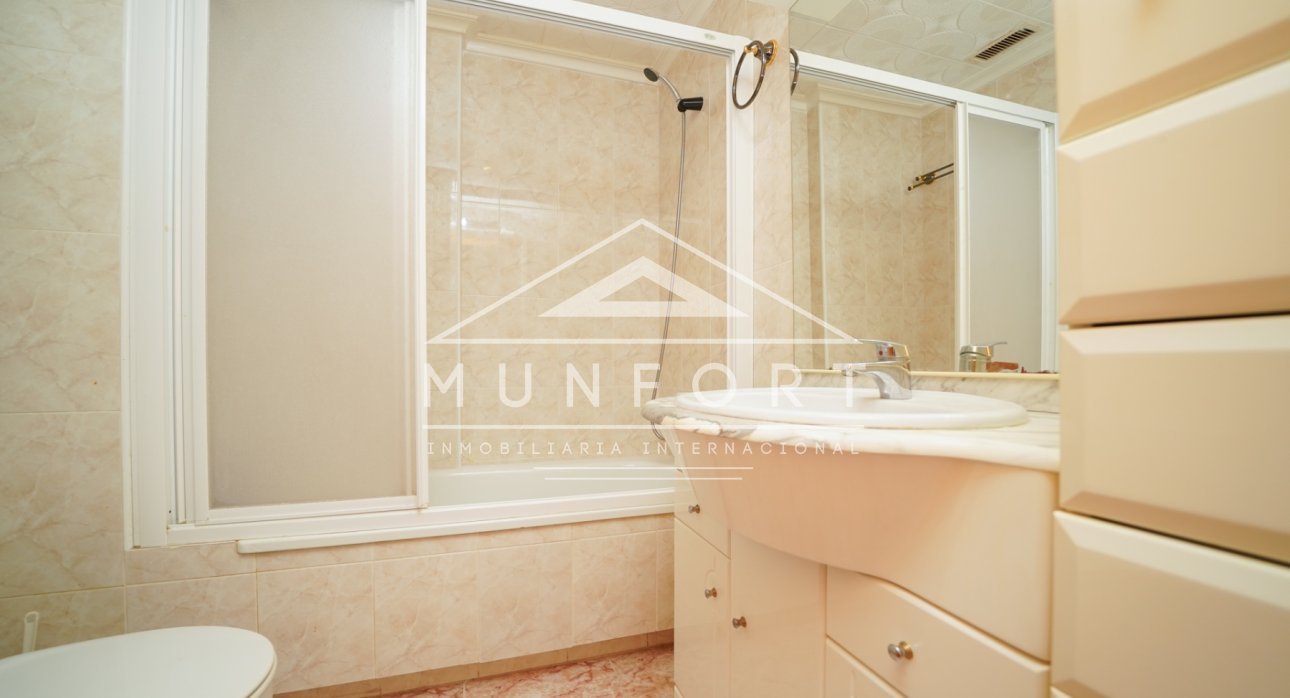 Segunda mano - Apartamentos -
Orihuela Costa - Punta Prima