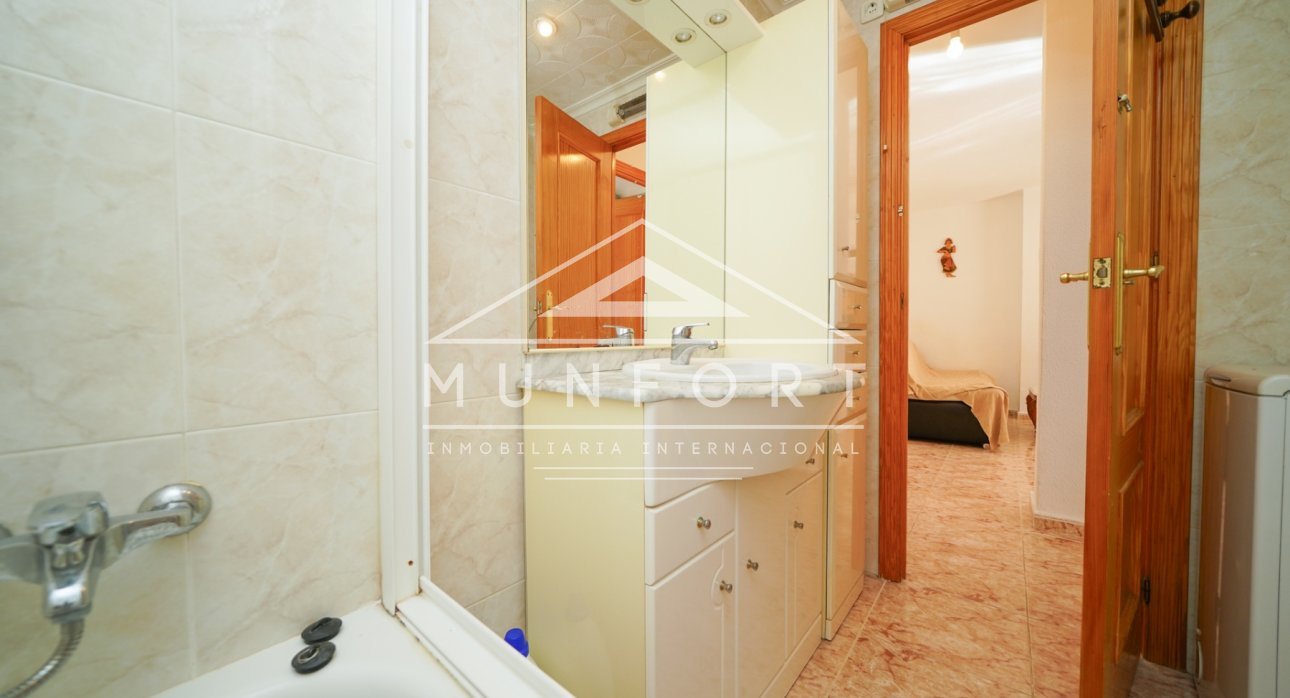 Segunda mano - Apartamentos -
Orihuela Costa - Punta Prima