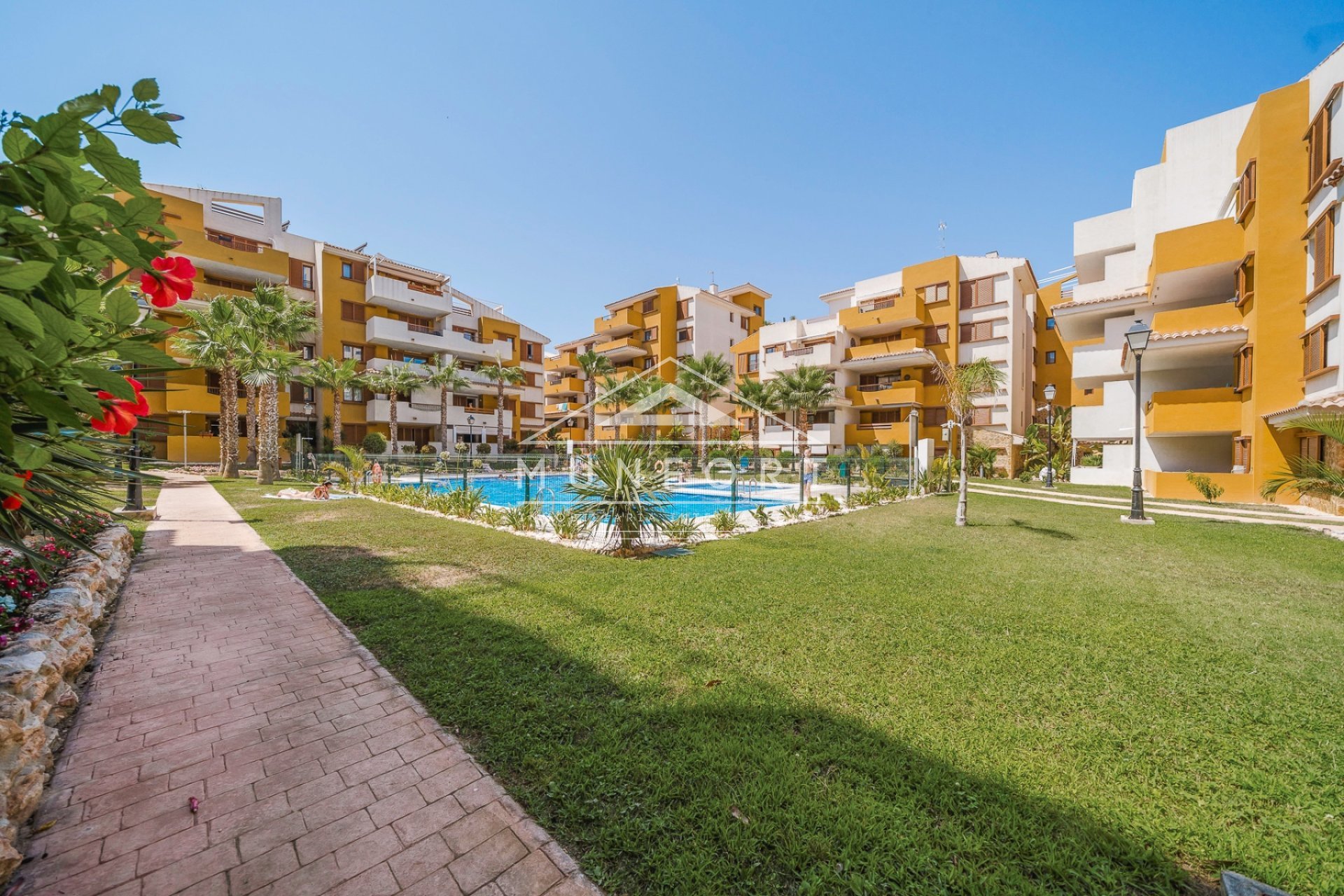 Segunda mano - Apartamentos -
Orihuela Costa - Punta Prima