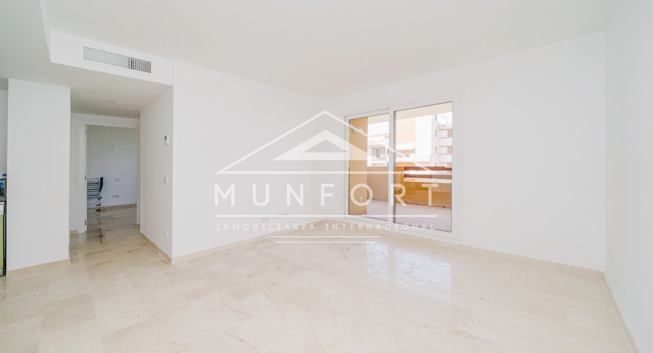 Segunda mano - Apartamentos -
Orihuela Costa - Punta Prima