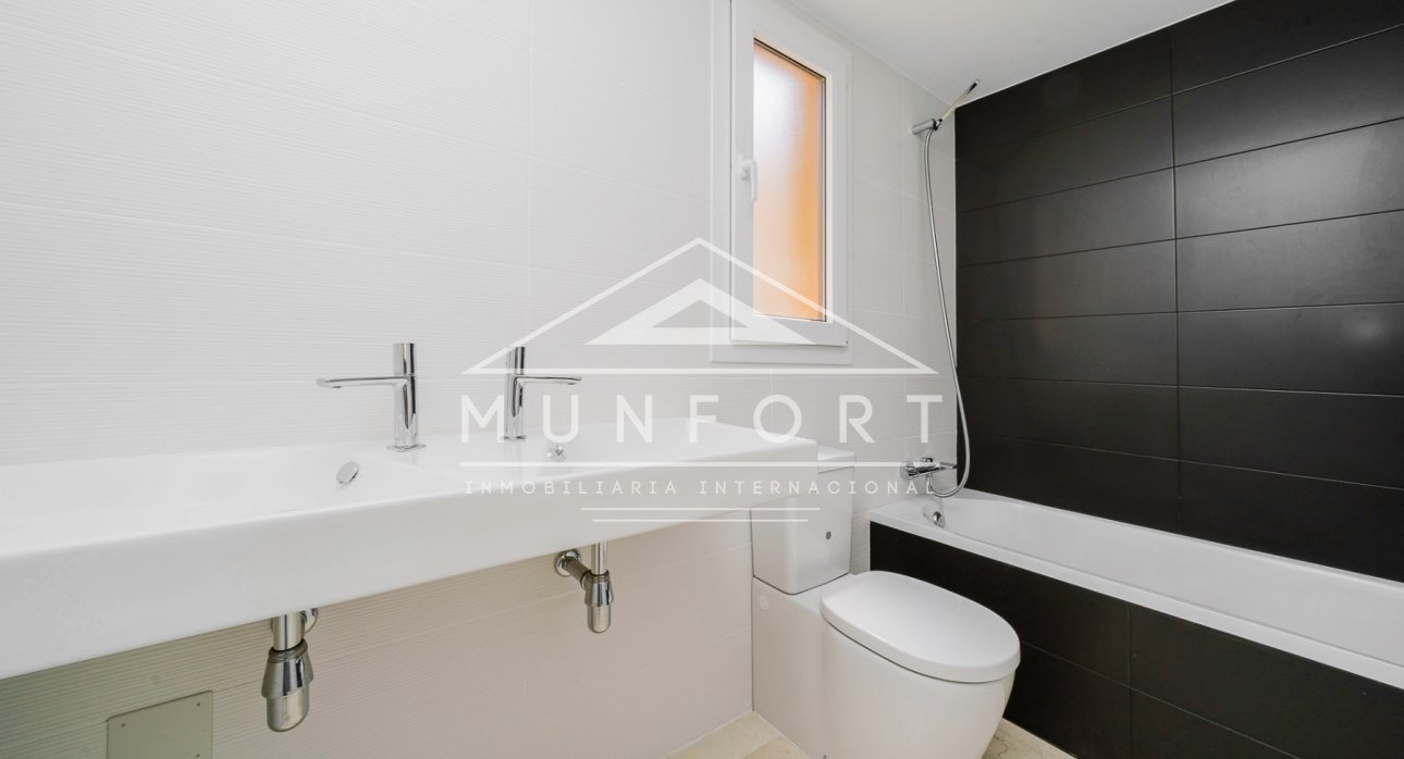 Segunda mano - Apartamentos -
Orihuela Costa - Punta Prima