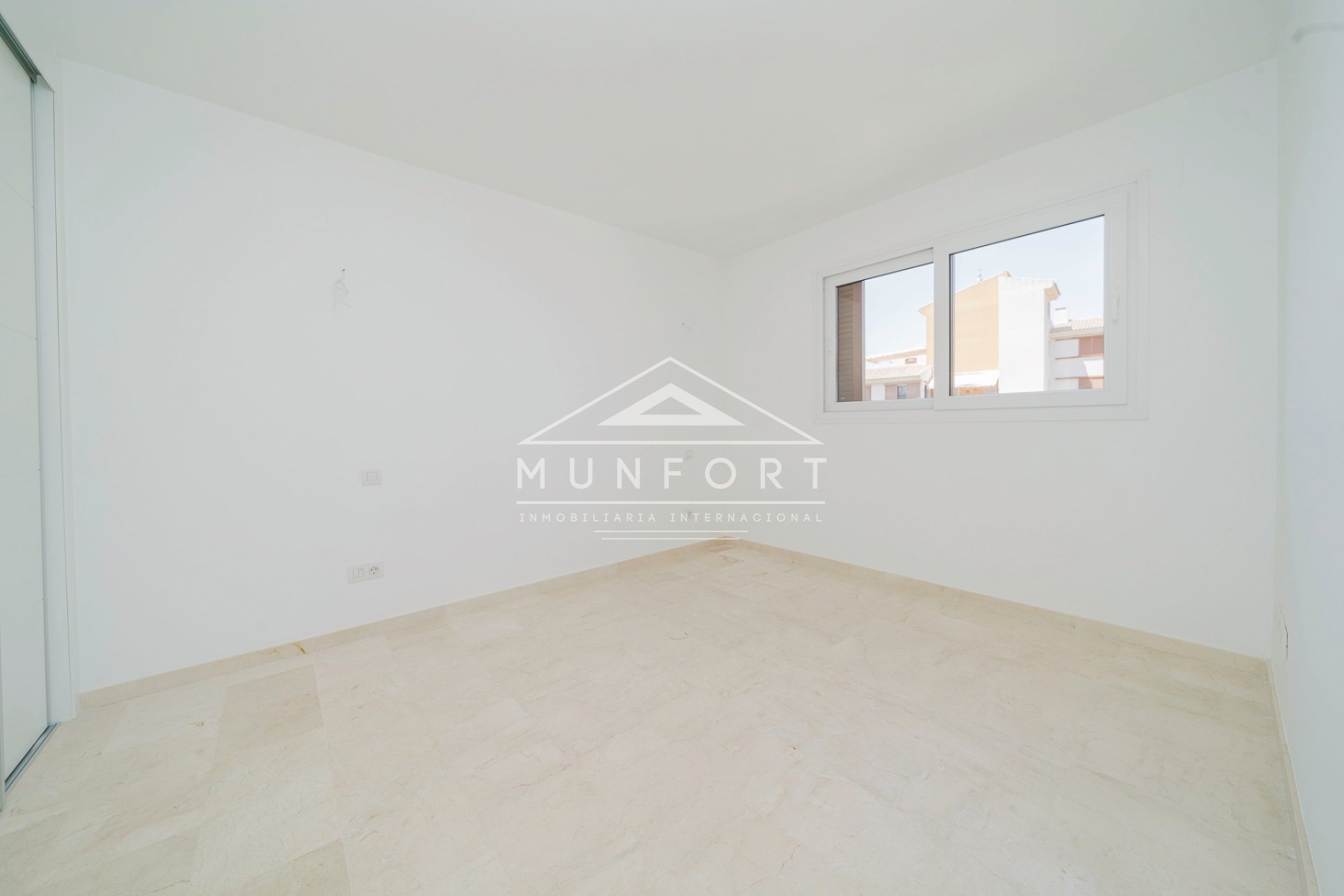 Segunda mano - Apartamentos -
Orihuela Costa - Punta Prima