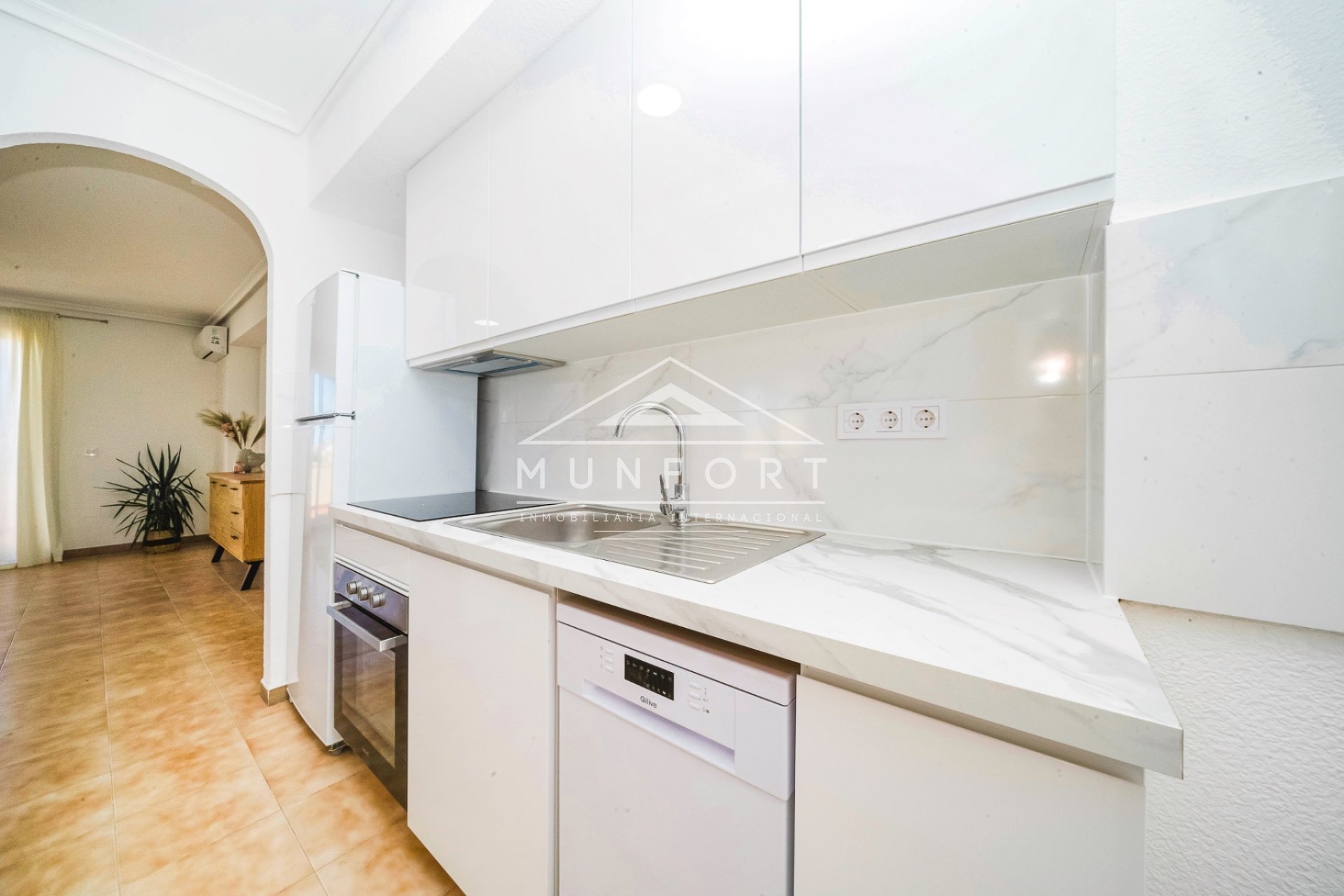 Segunda mano - Apartamentos -
Orihuela Costa - Punta Prima