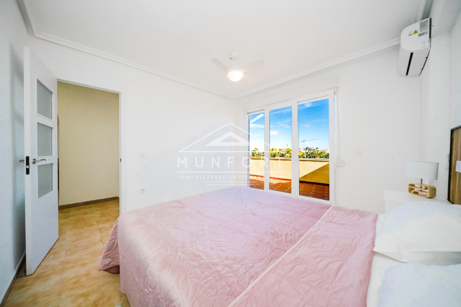 Segunda mano - Apartamentos -
Orihuela Costa - Punta Prima