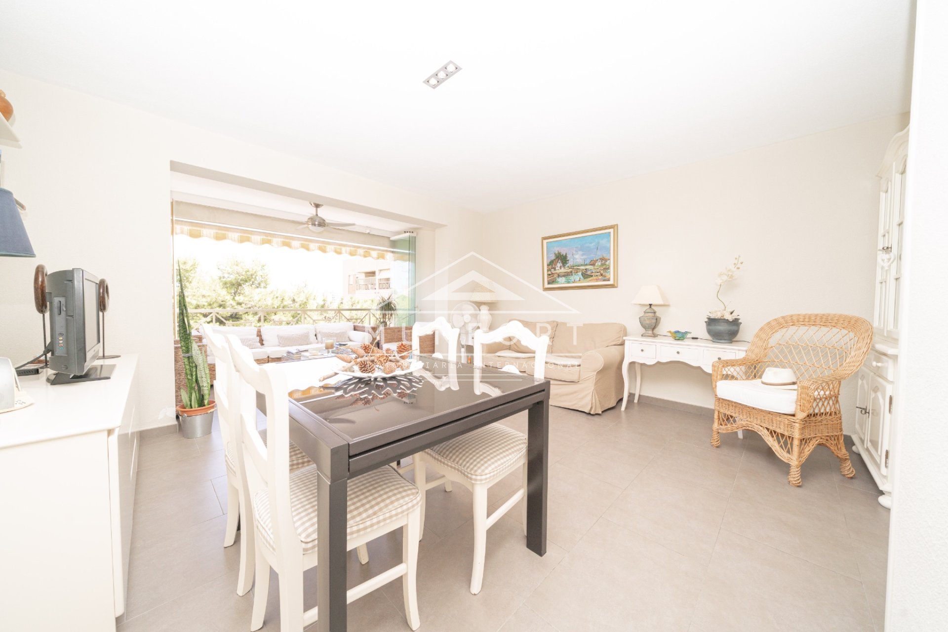 Segunda mano - Apartamentos -
Orihuela Costa - Punta Prima