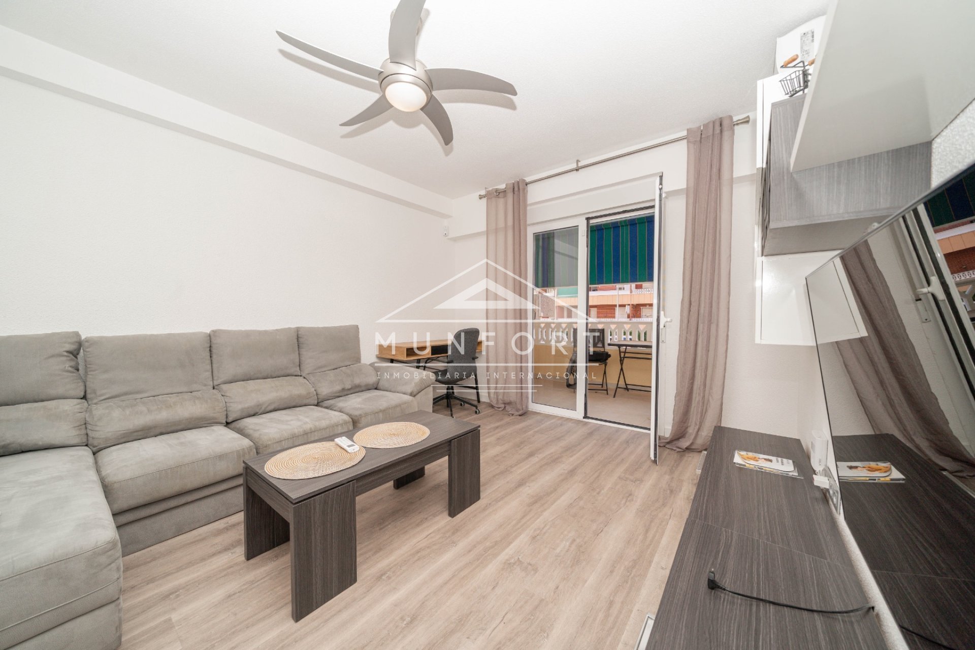 Segunda mano - Apartamentos -
Orihuela Costa - Punta Prima