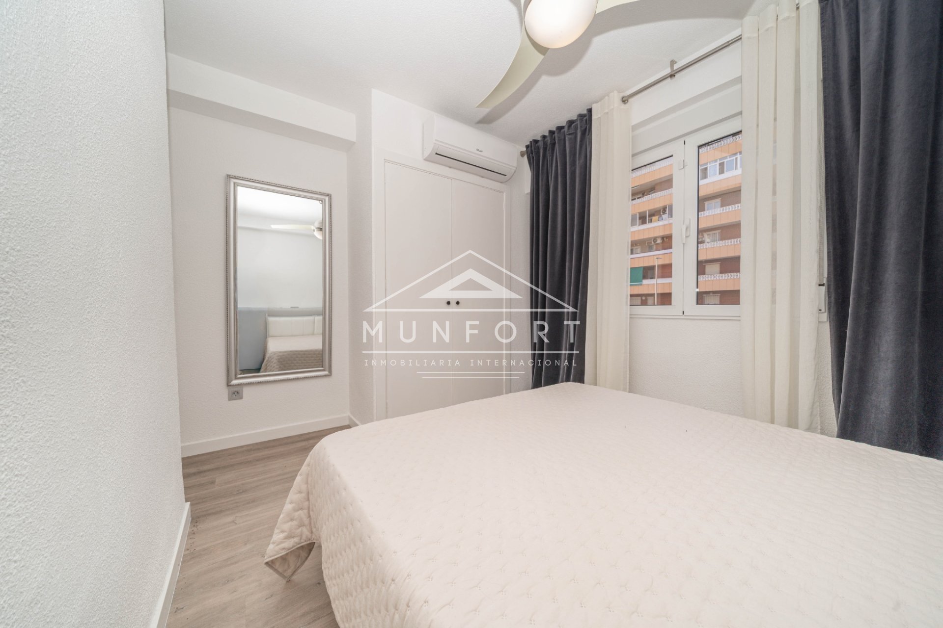 Segunda mano - Apartamentos -
Orihuela Costa - Punta Prima
