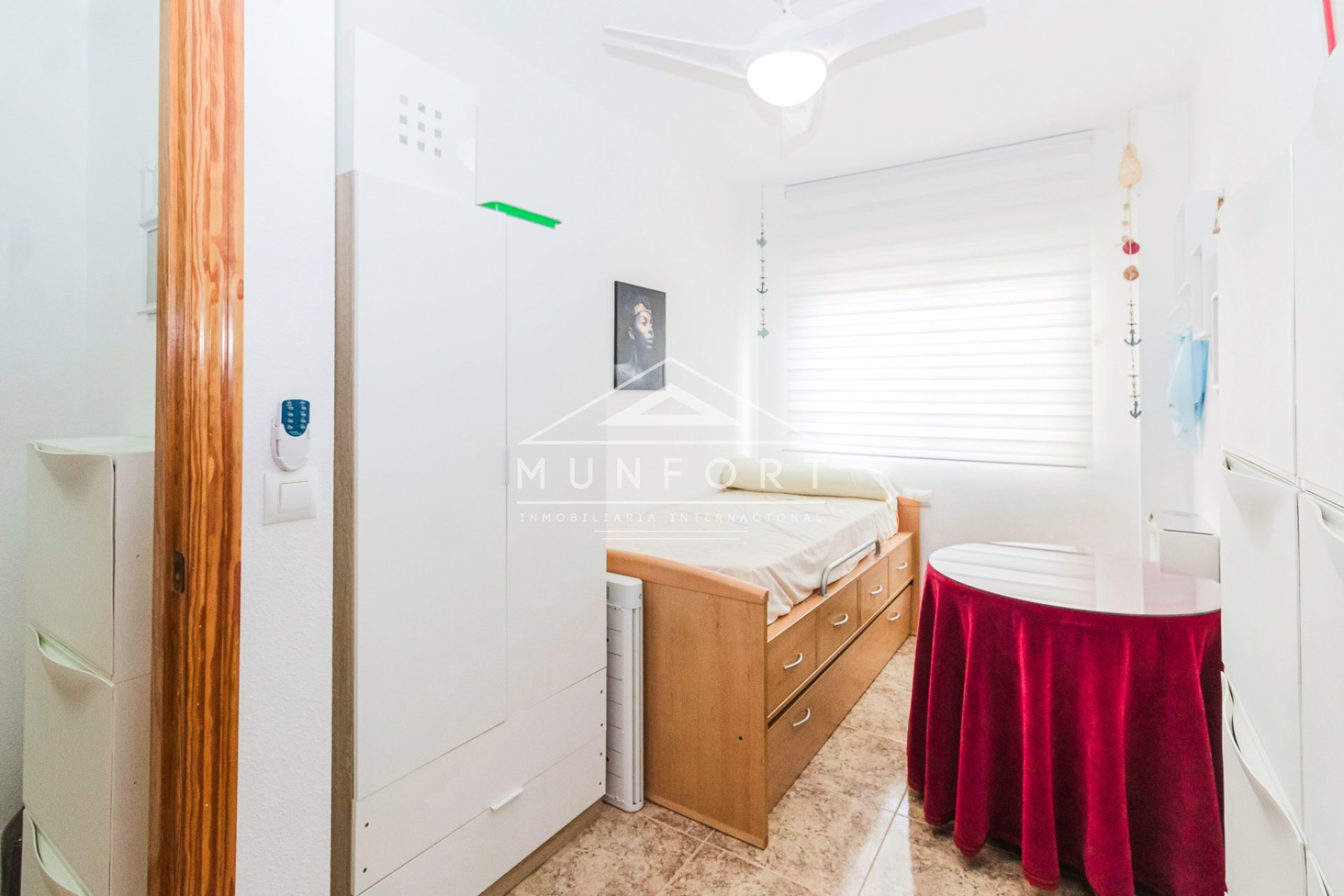 Segunda mano - Apartamentos -
Pilar de la Horadada