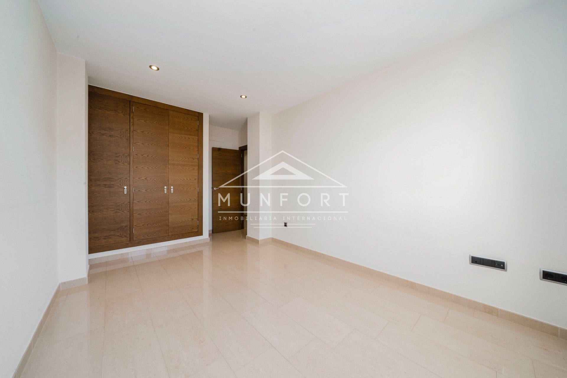 Segunda mano - Apartamentos -
Pilar de la Horadada