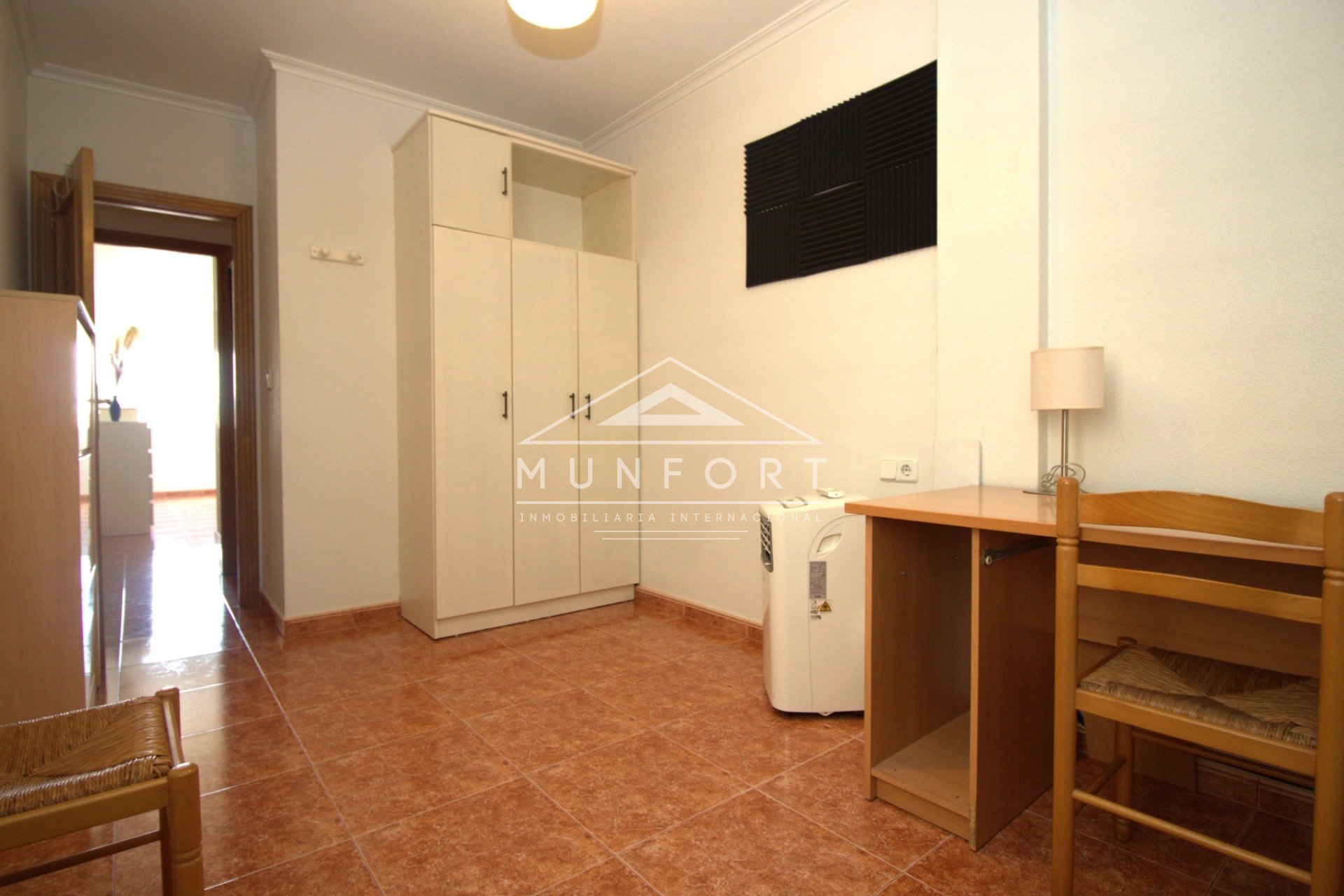 Segunda mano - Apartamentos -
Pilar de la Horadada