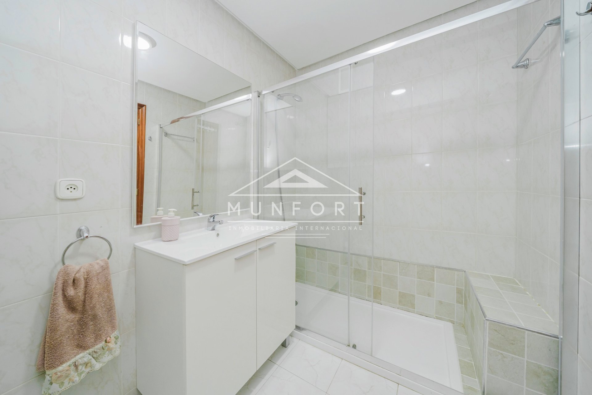 Segunda mano - Apartamentos -
San Miguel de Salinas