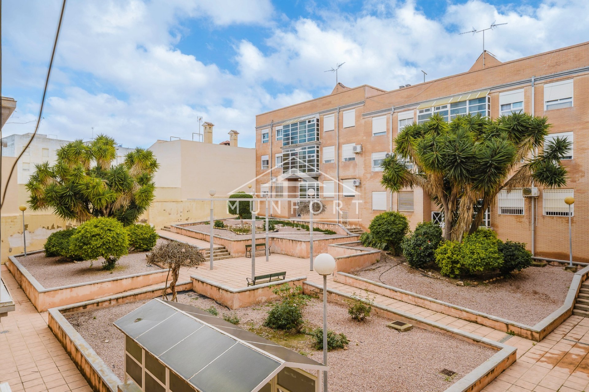 Segunda mano - Apartamentos -
San Miguel de Salinas