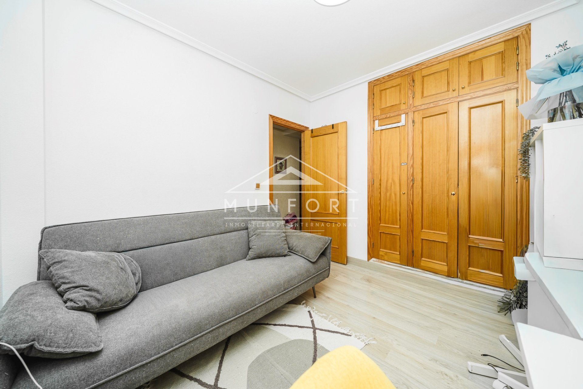 Segunda mano - Apartamentos -
Torrevieja - Aguas Nuevas - Torrevieja