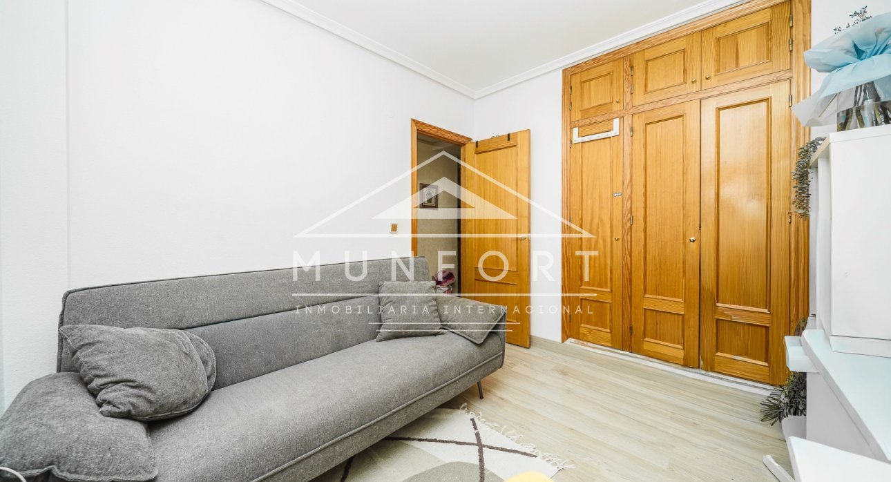 Segunda mano - Apartamentos -
Torrevieja - Aguas Nuevas - Torrevieja