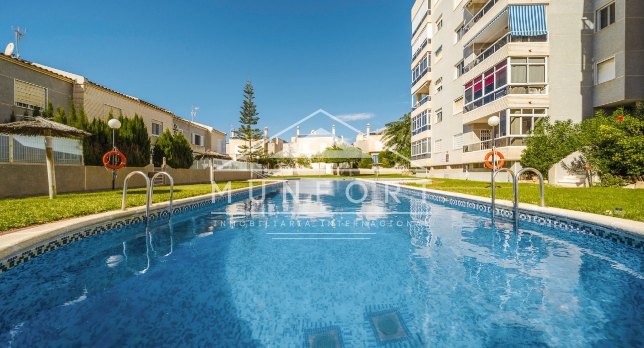 Segunda mano - Apartamentos -
Torrevieja - Aguas Nuevas - Torrevieja