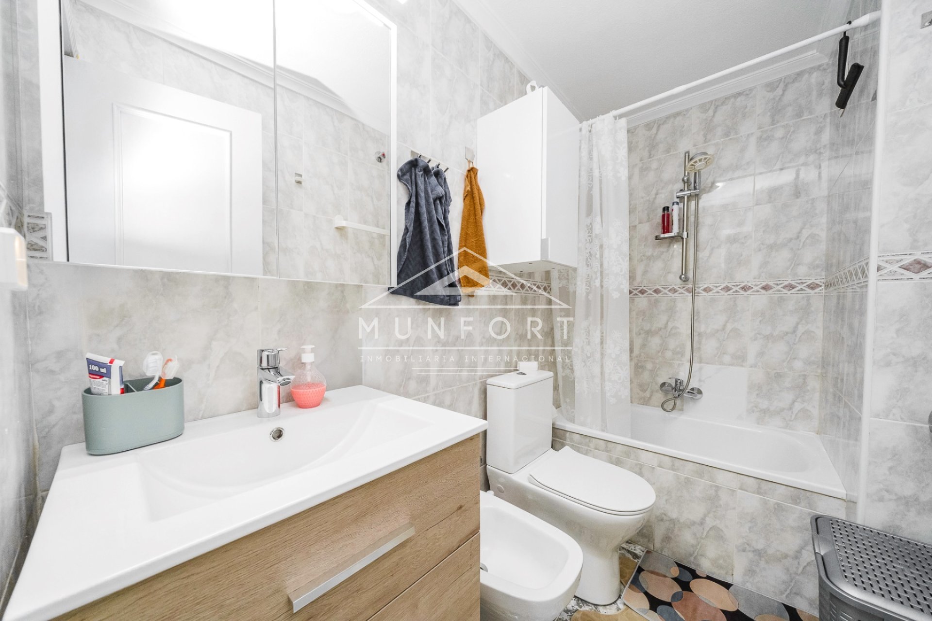 Segunda mano - Apartamentos -
Torrevieja - Centro - Torrevieja