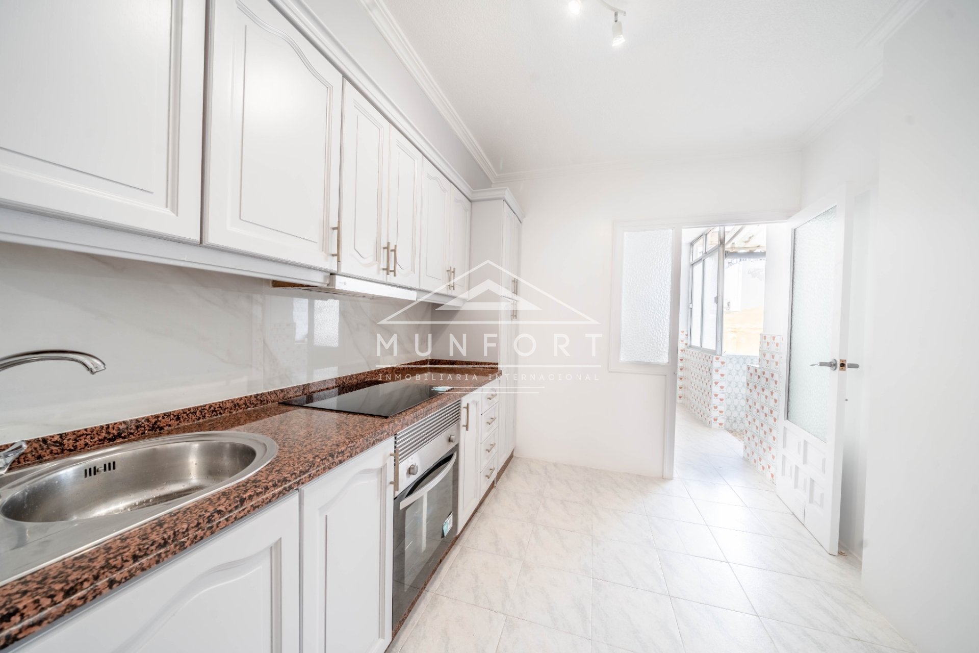 Segunda mano - Apartamentos -
Torrevieja - Centro - Torrevieja