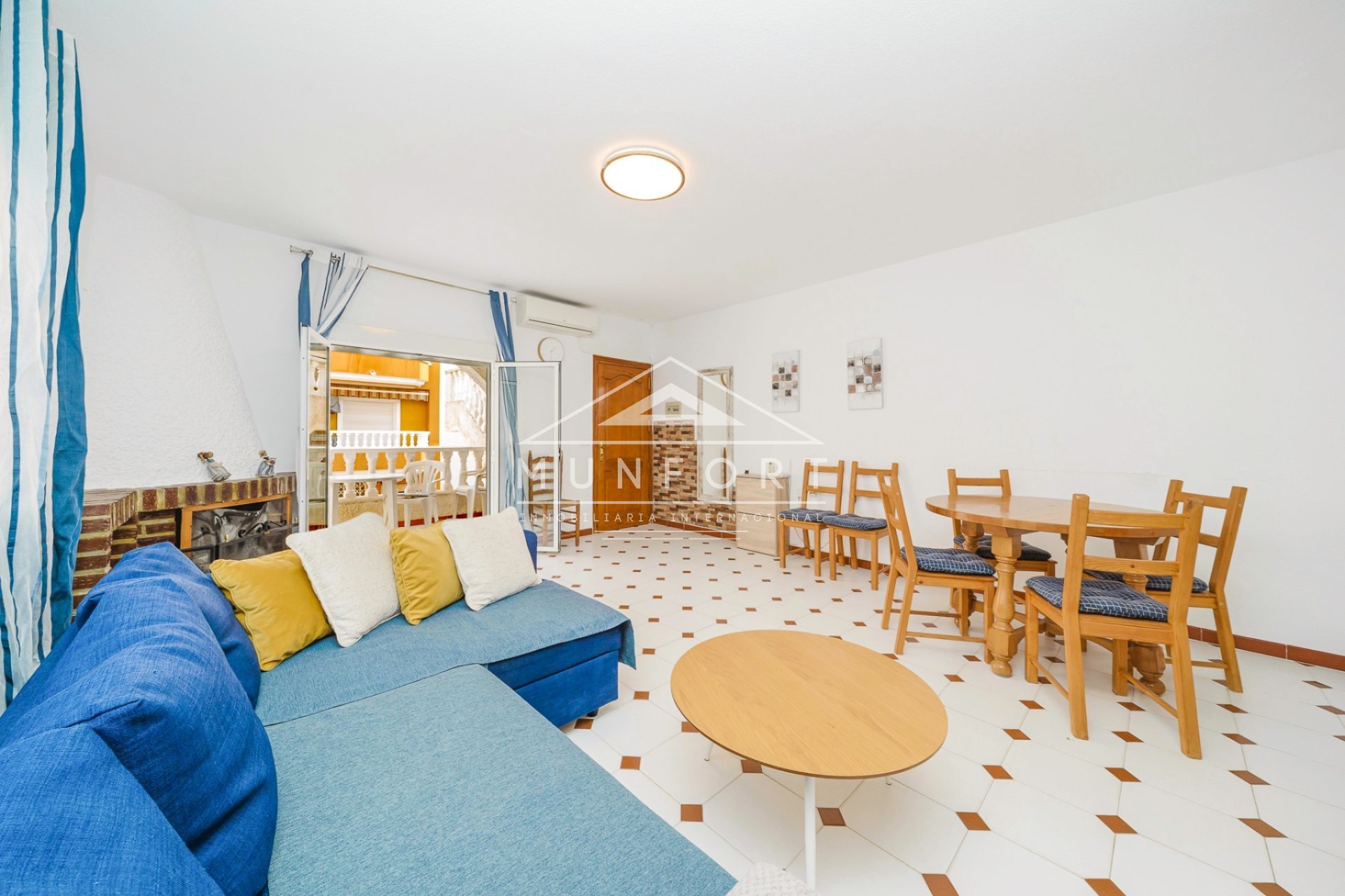 Segunda mano - Apartamentos -
Torrevieja - La Mata - Torrevieja
