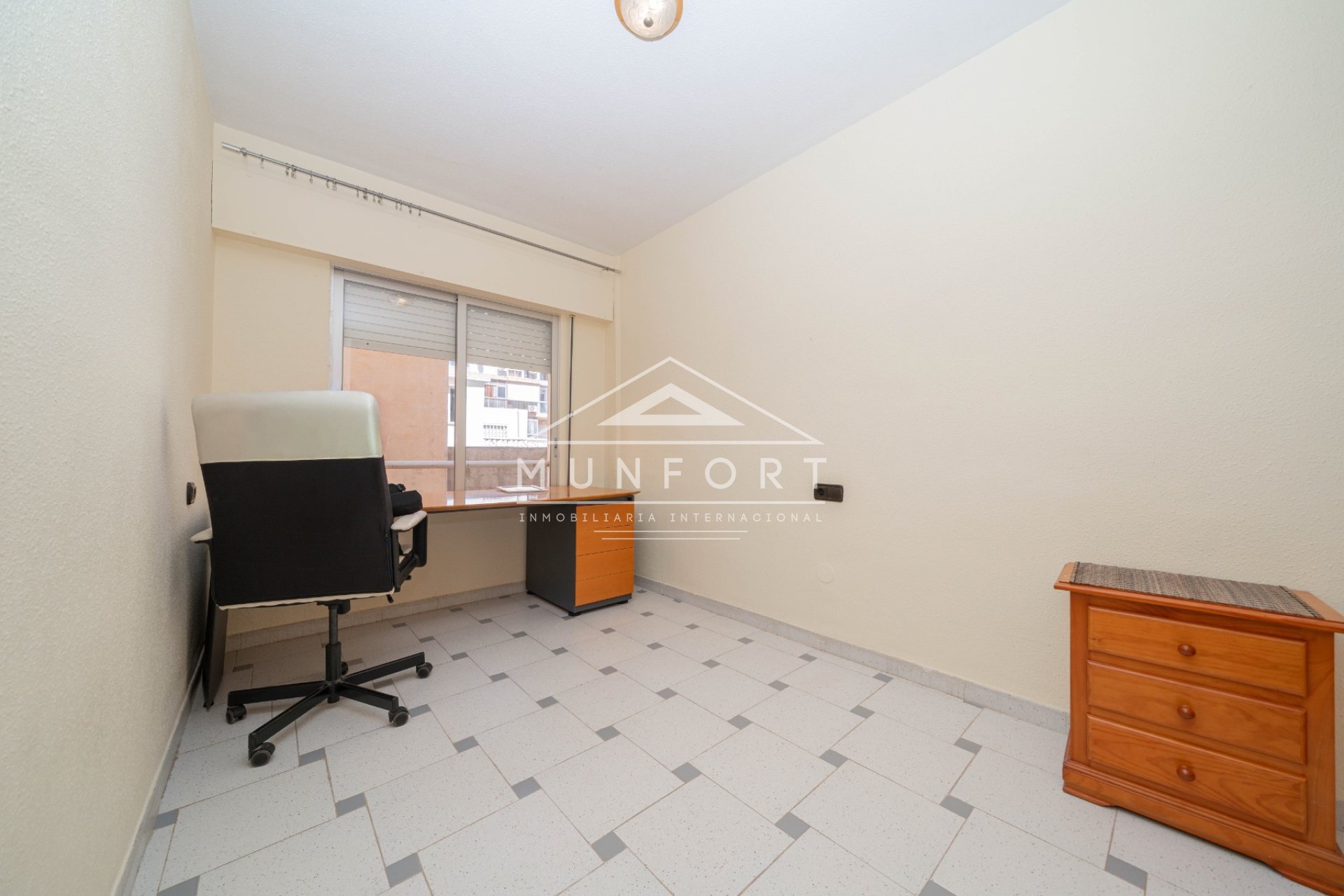 Segunda mano - Apartamentos -
Torrevieja - Playa del Cura - Torrevieja