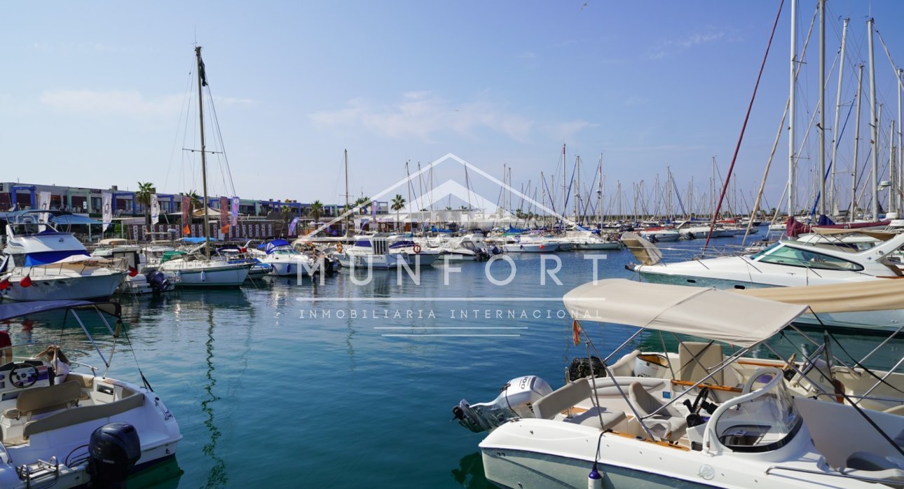 Segunda mano - Apartamentos -
Torrevieja