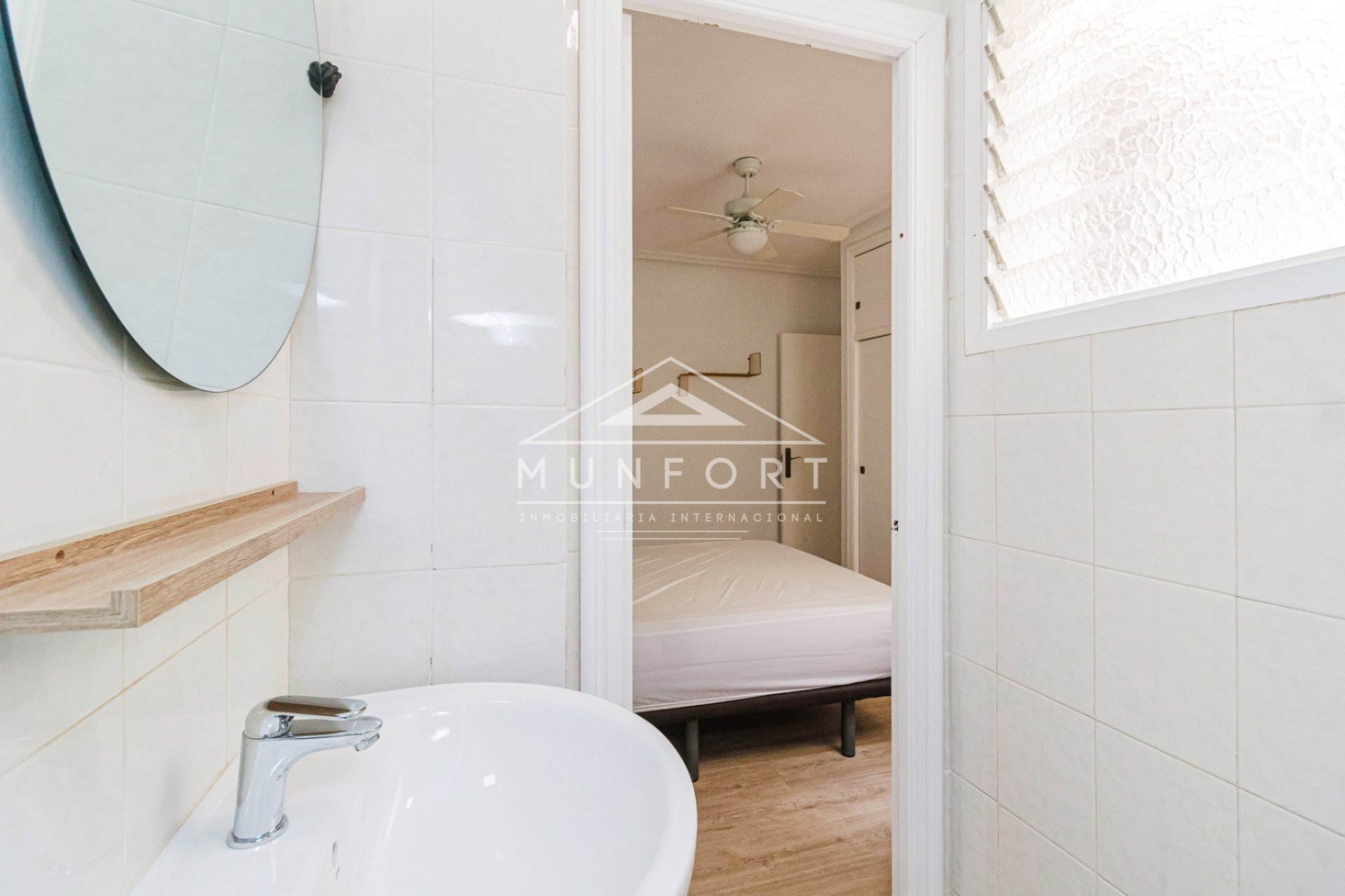 Segunda mano - Apartamentos -
Torrevieja