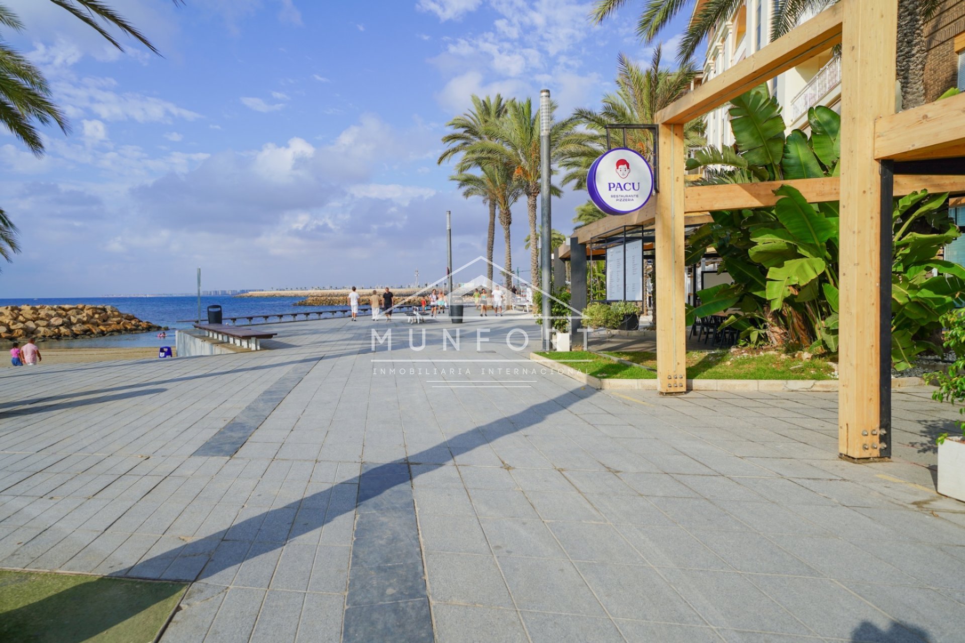 Segunda mano - Apartamentos -
Torrevieja