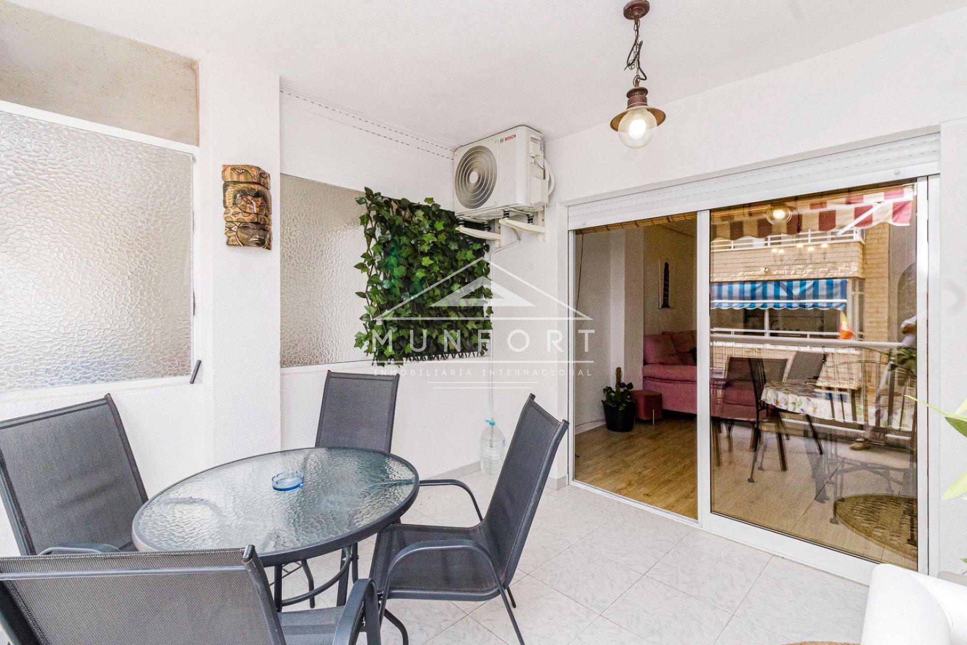 Segunda mano - Apartamentos -
Torrevieja