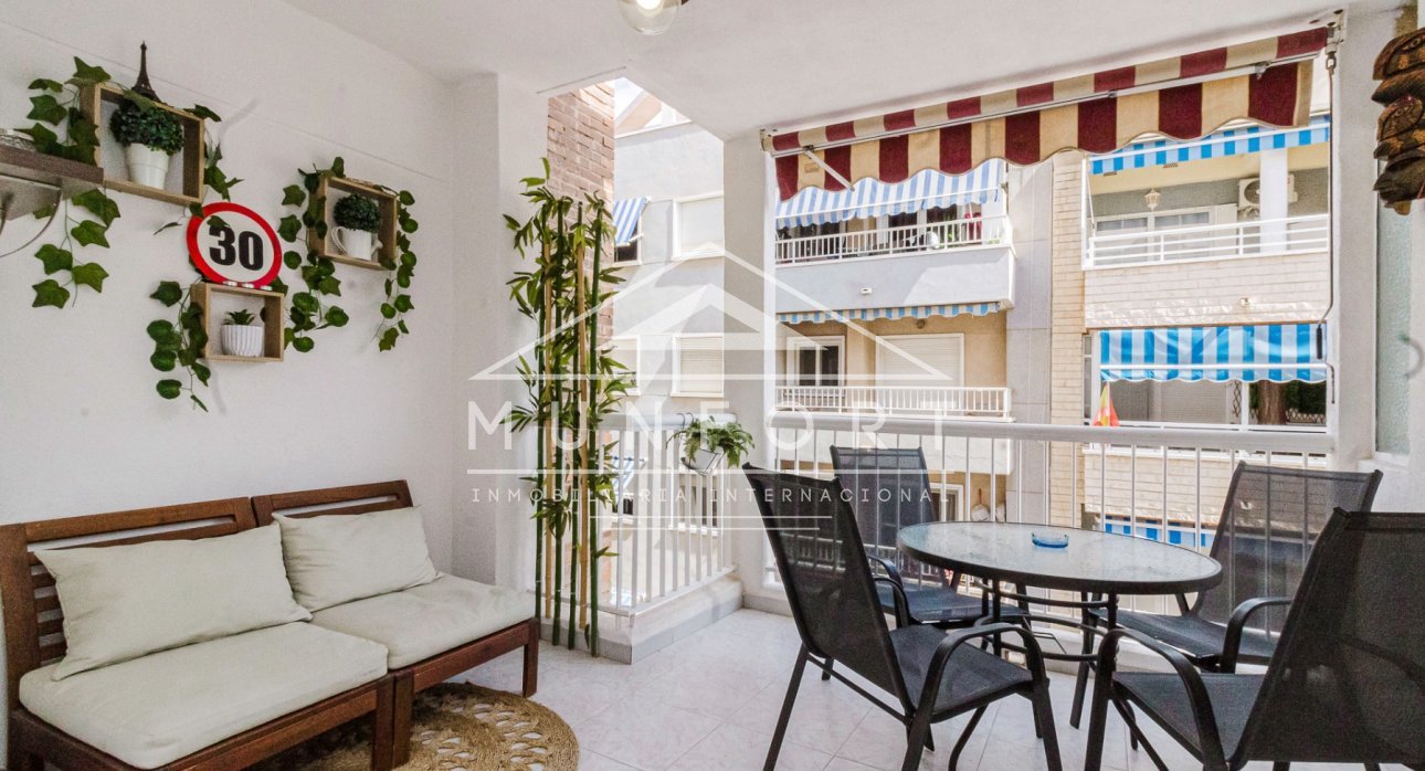 Segunda mano - Apartamentos -
Torrevieja