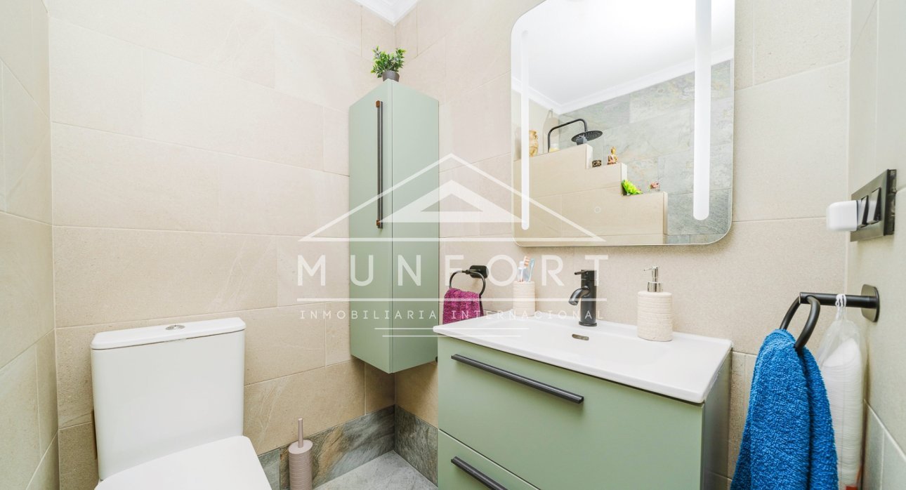 Segunda mano - Apartamentos -
Torrevieja