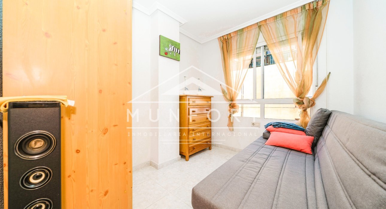 Segunda mano - Apartamentos -
Torrevieja