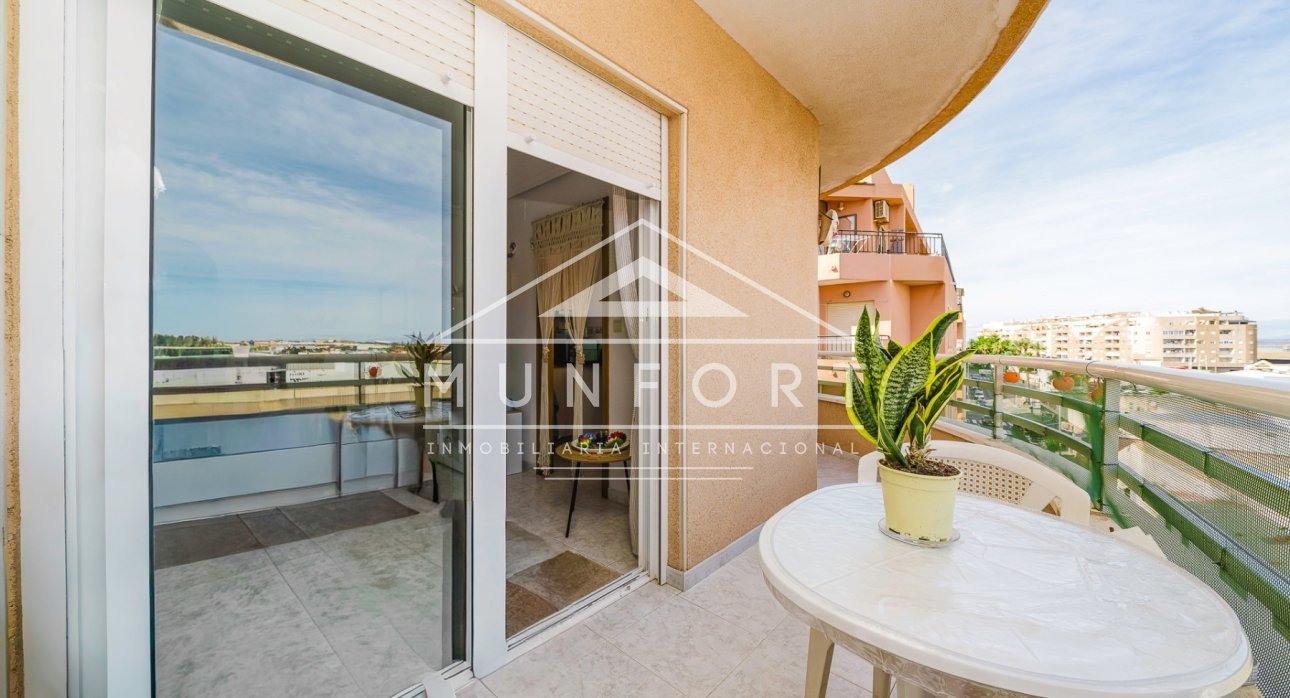Segunda mano - Apartamentos -
Torrevieja
