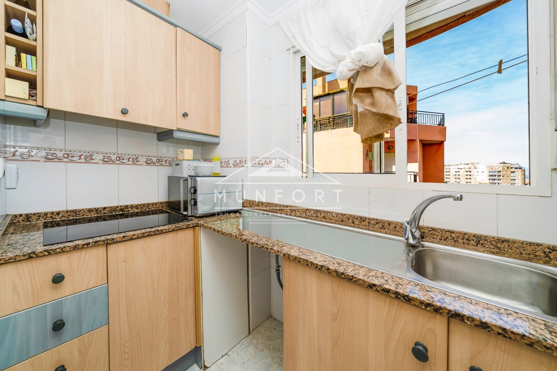 Segunda mano - Apartamentos -
Torrevieja