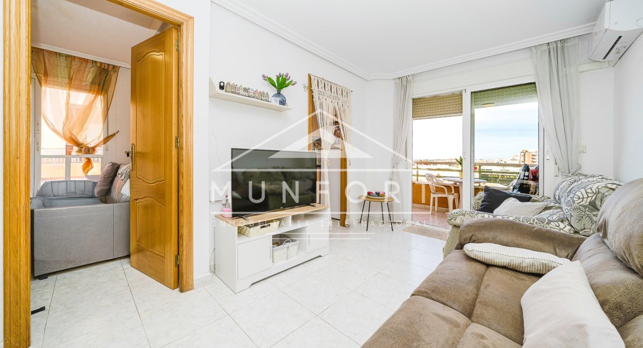 Segunda mano - Apartamentos -
Torrevieja