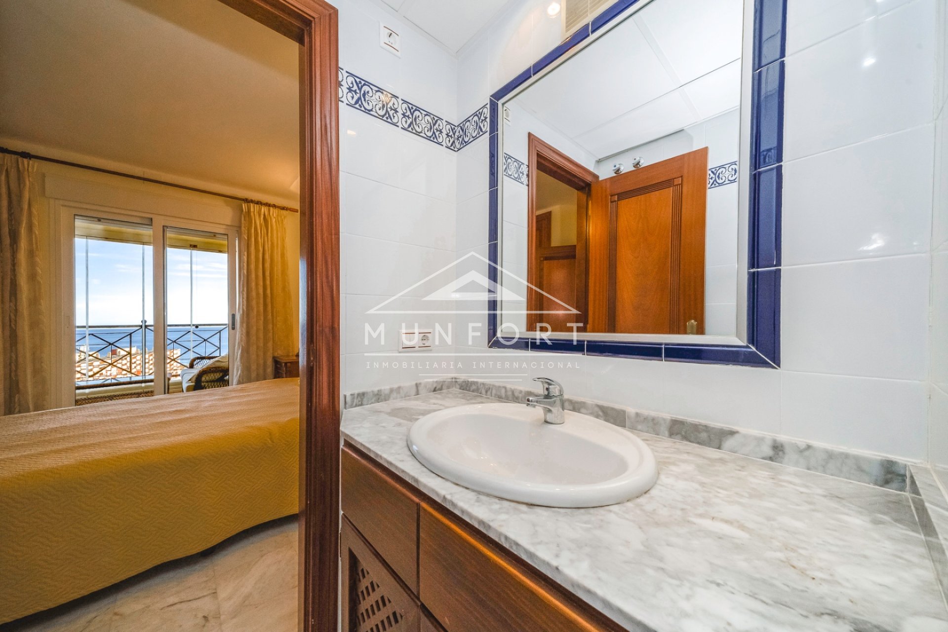 Segunda mano - Apartamentos -
Torrevieja