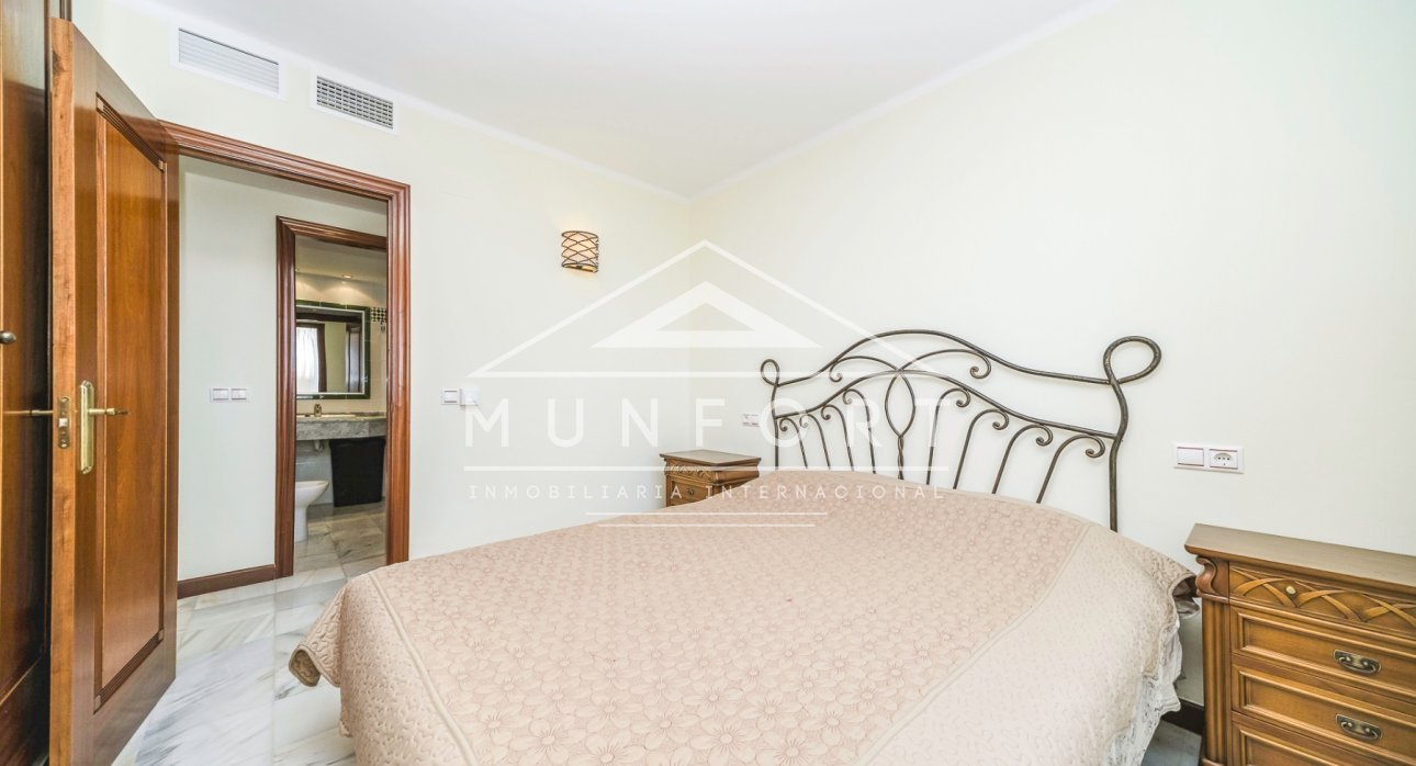 Segunda mano - Apartamentos -
Torrevieja