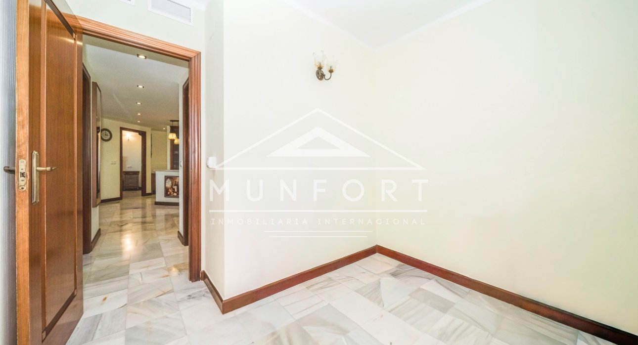 Segunda mano - Apartamentos -
Torrevieja