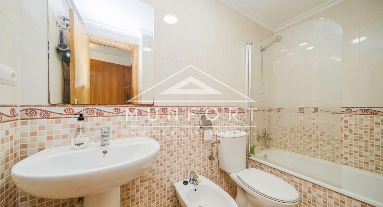 Segunda mano - Apartamentos -
Torrevieja