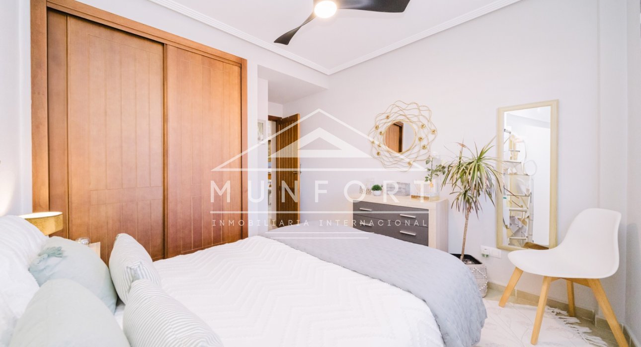 Segunda mano - Apartamentos -
Torrevieja