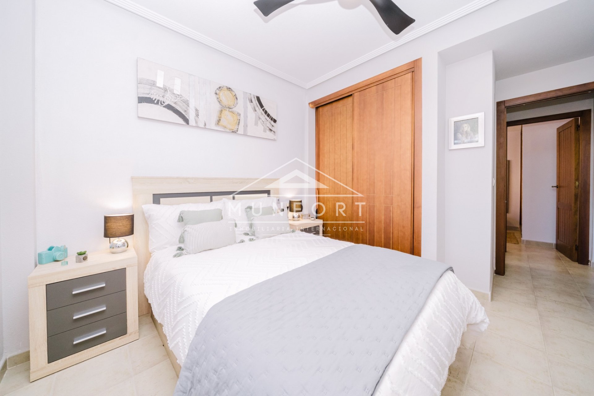 Segunda mano - Apartamentos -
Torrevieja