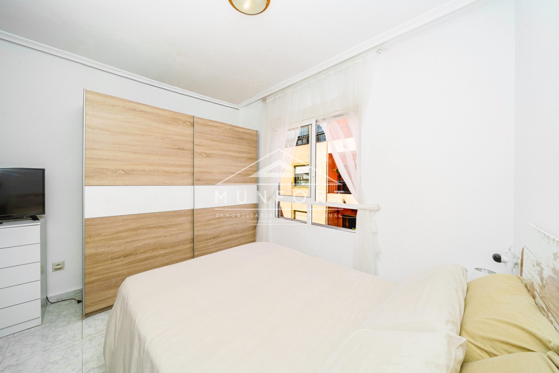 Segunda mano - Apartamentos -
Torrevieja
