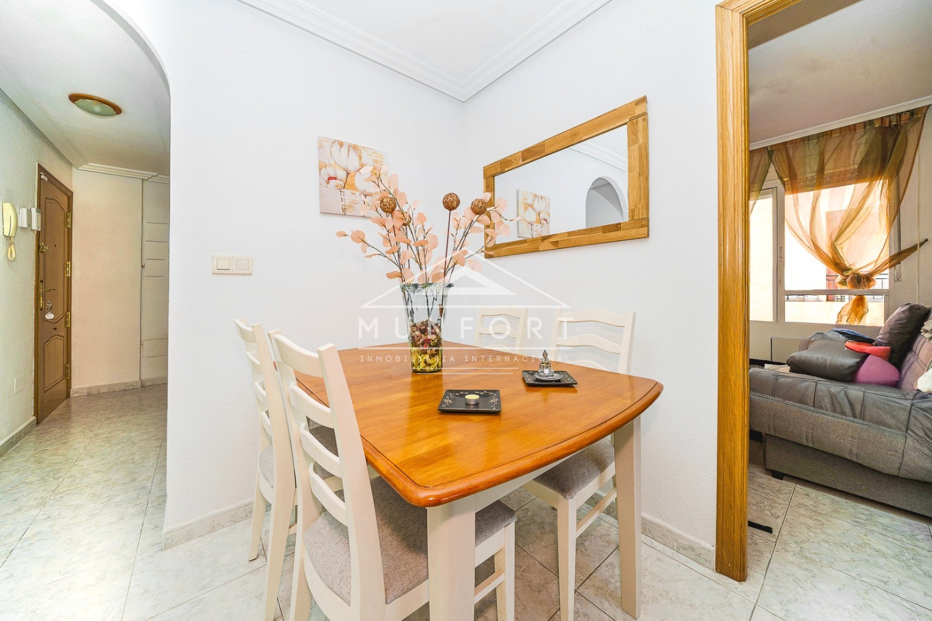 Segunda mano - Apartamentos -
Torrevieja